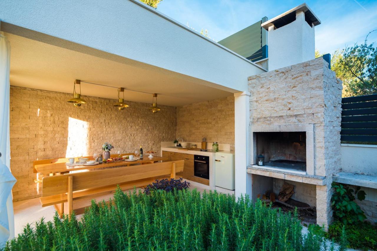 Villa Vruja Pisak Ngoại thất bức ảnh