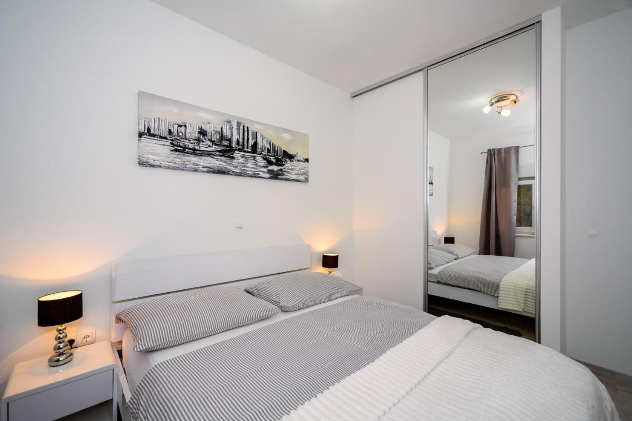 Villa Vruja Pisak Ngoại thất bức ảnh